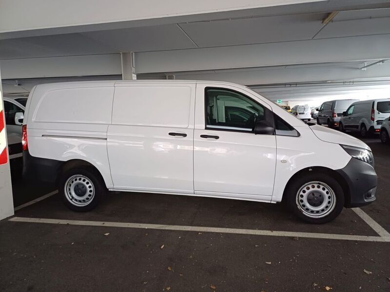 Arktikweiss Gebraucht 2020 Mercedes Vito Van / Kleinbus | 16.700 € (Superpreis) - Bild 1/4