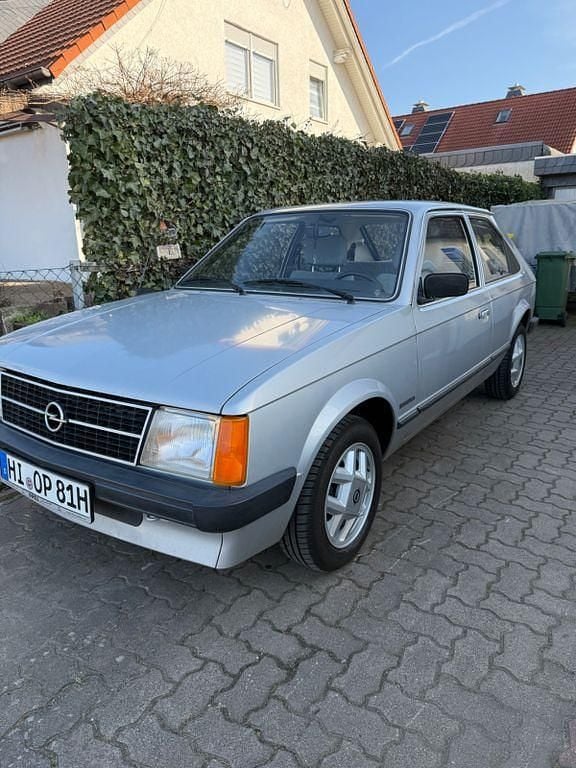 Silber Gebraucht 1981 Opel Kadett Kleinwagen | 5.800 € - Bild 1/4