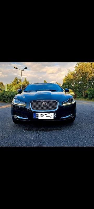 Schwarz Gebraucht 2015 Jaguar XF Sportbrake Kombi | 11.999 € (Guter Preis) - Bild 1/4
