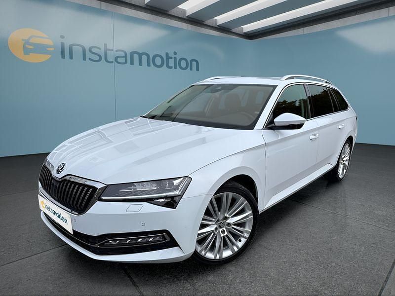 Weiß Gebraucht 2020 Skoda Superb Kombi | 25.699 € (Etwas zu teuer) - Bild 1/4
