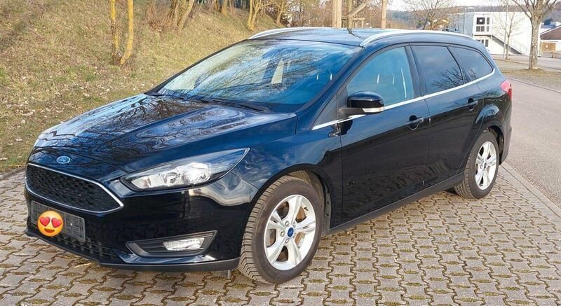 Schwarz Gebraucht 2016 Ford Focus Titanium Kombi | 9.299 € (Fairer Preis) - Bild 1/4
