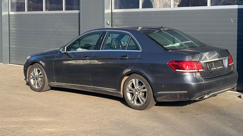 Gebraucht Mercedes E250 Avantgarde 211 PS (155 kW) 2013 Grau Limousine