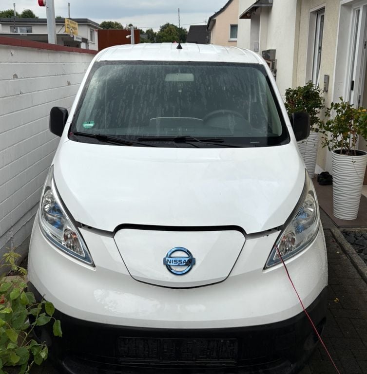 Weiß Gebraucht 2019 Nissan e-NV200 Van | 11.900 € (Fairer Preis) - Bild 1/4