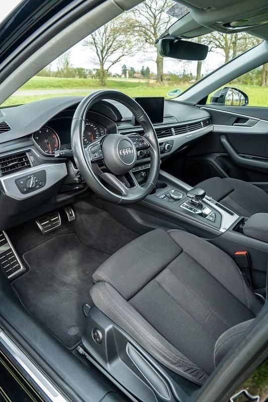 Second-hand Audi A4 190 CP (139 kW) 2018 Negru Break