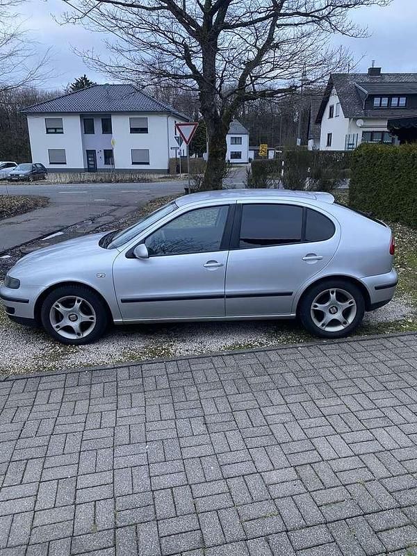 Gebraucht Seat Leon 105 PS (77 kW) 2004 Silber Kleinwagen