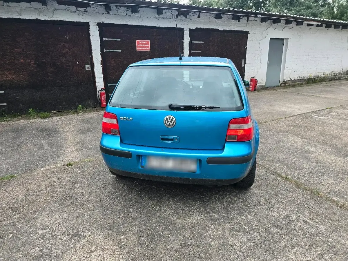 Gebraucht VW Golf IV 75 PS (55 kW) 2003 Blau Limousine