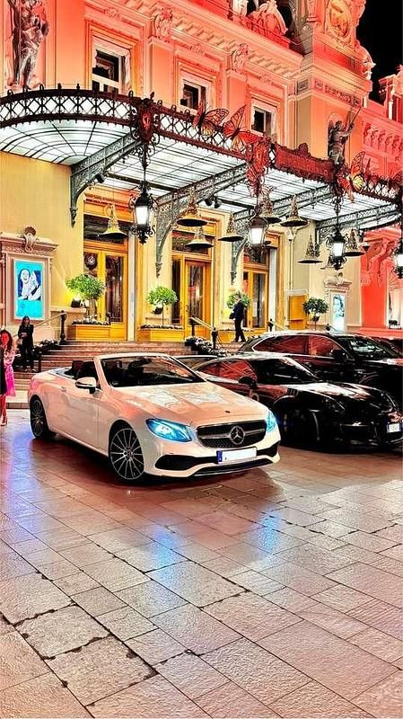 Weiß Gebraucht 2020 Mercedes E200 Cabrio | 39.999 € - Bild 1/4