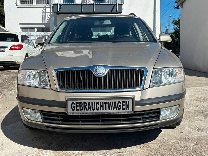 Beige Gebraucht 2005 Skoda Octavia Elegance Kombi | 2.299 € (Guter Preis) - Bild 1/4