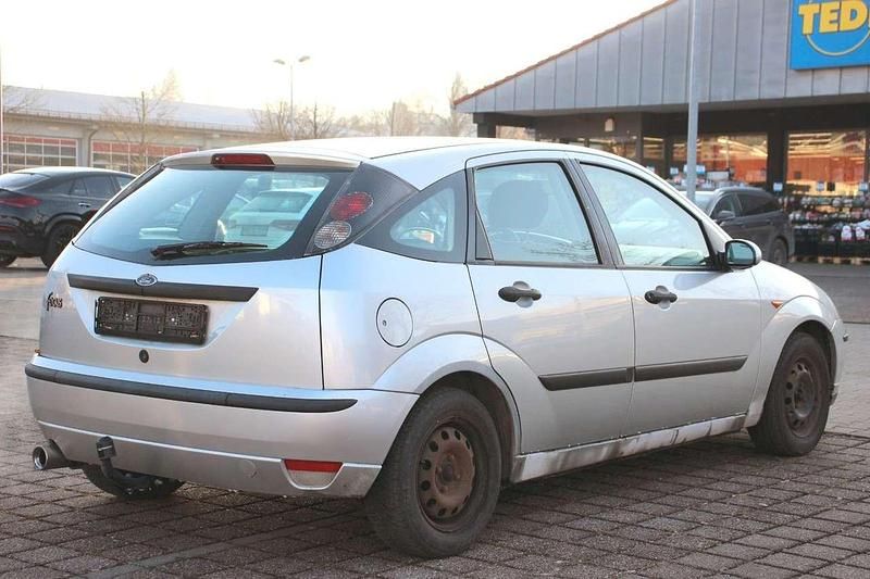 Gebraucht Ford Focus 101 PS (74 kW) 2002 Silber Limousine