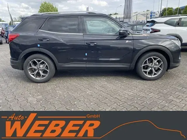 Neu SsangYong Korando 163 PS (119 kW) 2025 Schwarz SUV