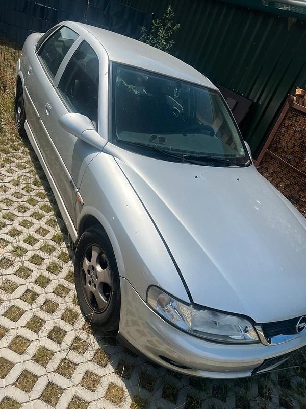 Gebraucht 1999 Opel Vectra Limousine | 500 € (Superpreis) - Bild 1/4