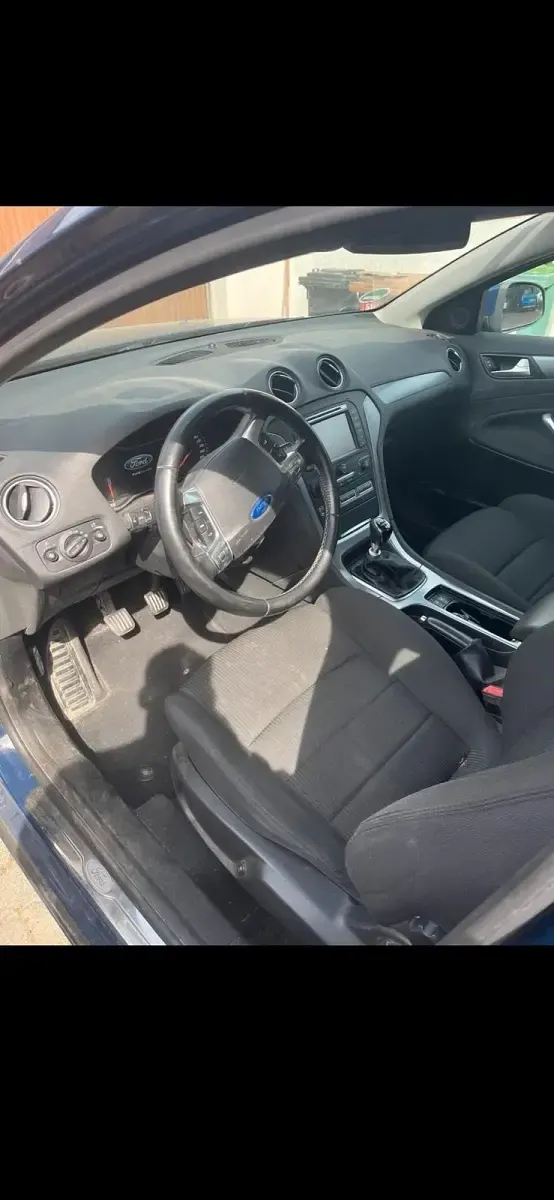 Gebraucht Ford Mondeo 116 PS (85 kW) 2014 Blau Kombi