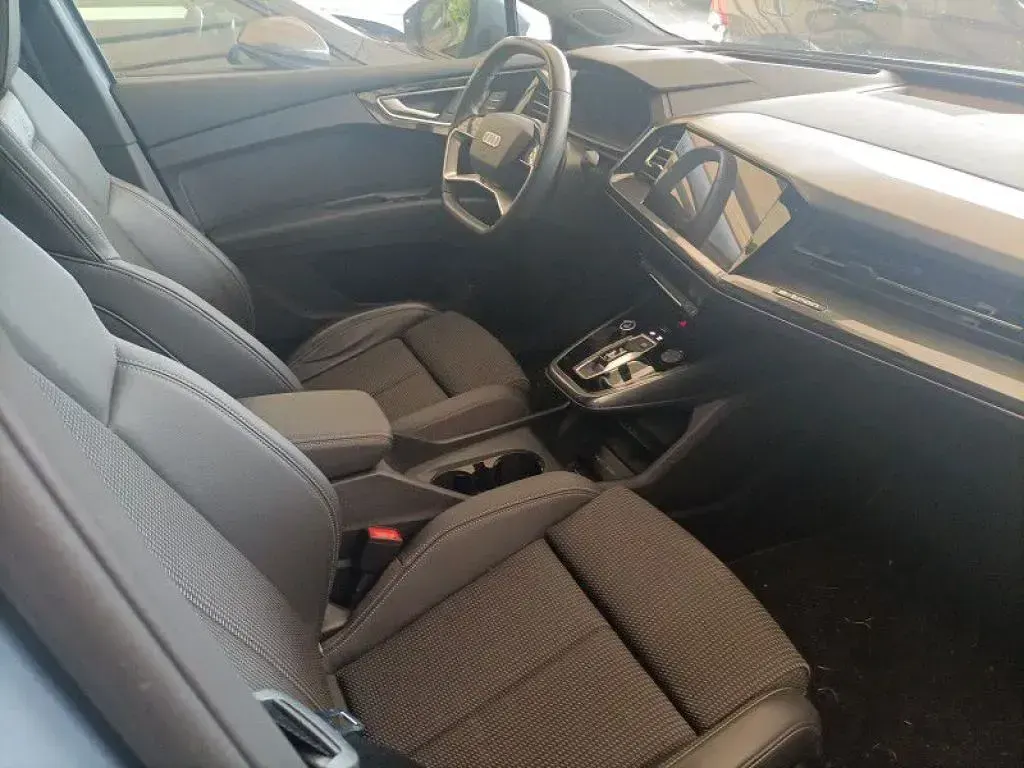 Gebraucht Audi Q4 e-tron S-Line 210 kW (286 PS) 2024 Blau SUV