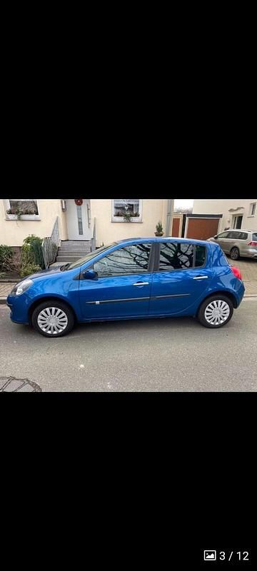 Gebraucht Renault Clio II 75 PS (55 kW) 2008 Blau Kleinwagen
