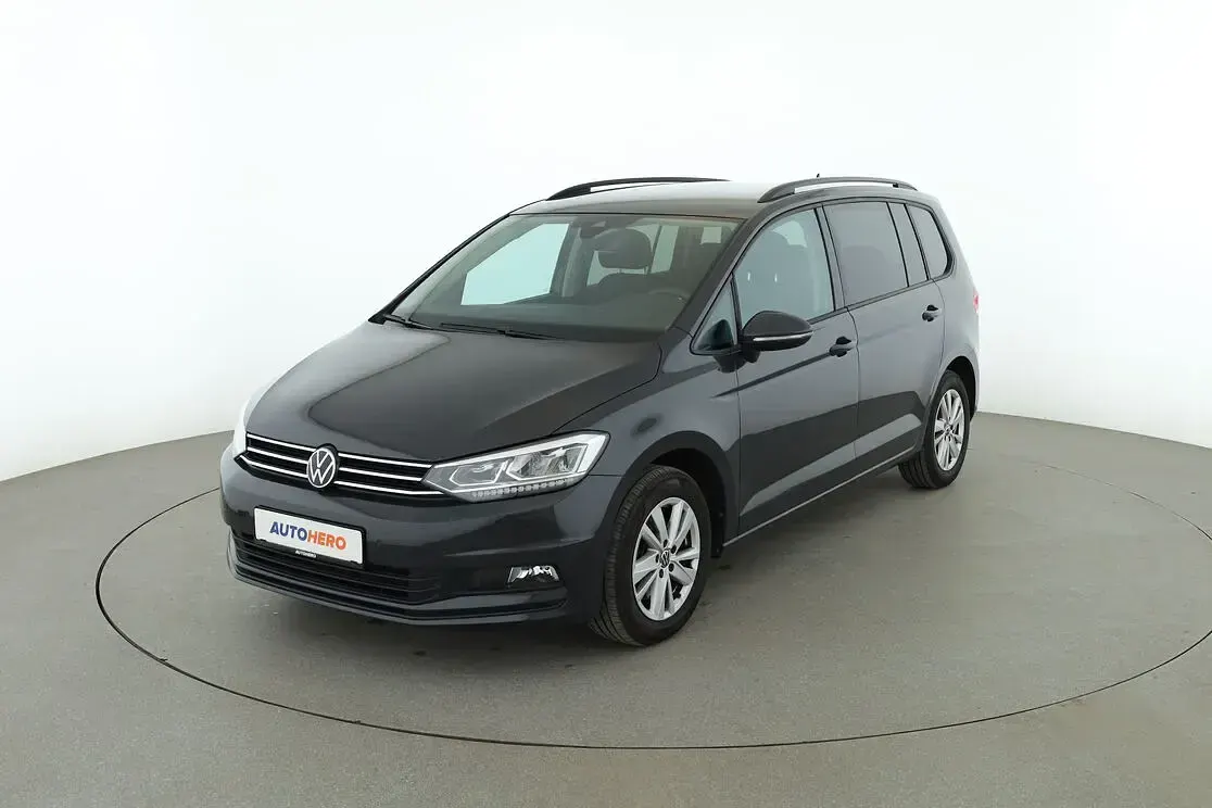 Gebraucht VW Touran Comfortline 150 PS (110 kW) 2024 Van / Kleinbus