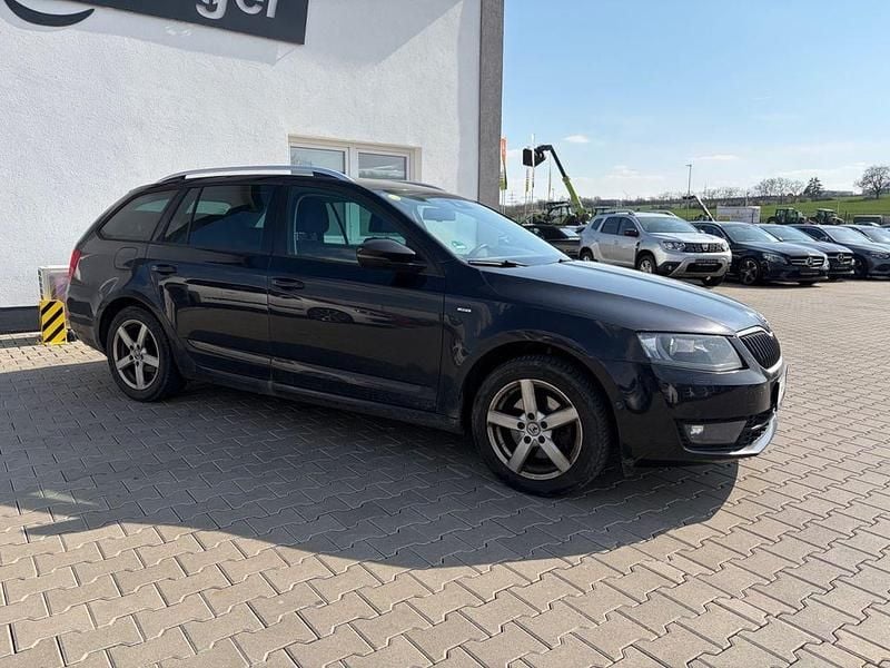 Gebraucht Skoda Octavia Joy 150 PS (110 kW) 2016 Schwarz Kleinwagen