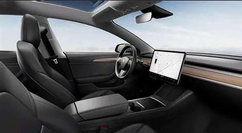 Second-hand Tesla Model 3 350 kW (476 CP) 2019 Alb Berlinǎ