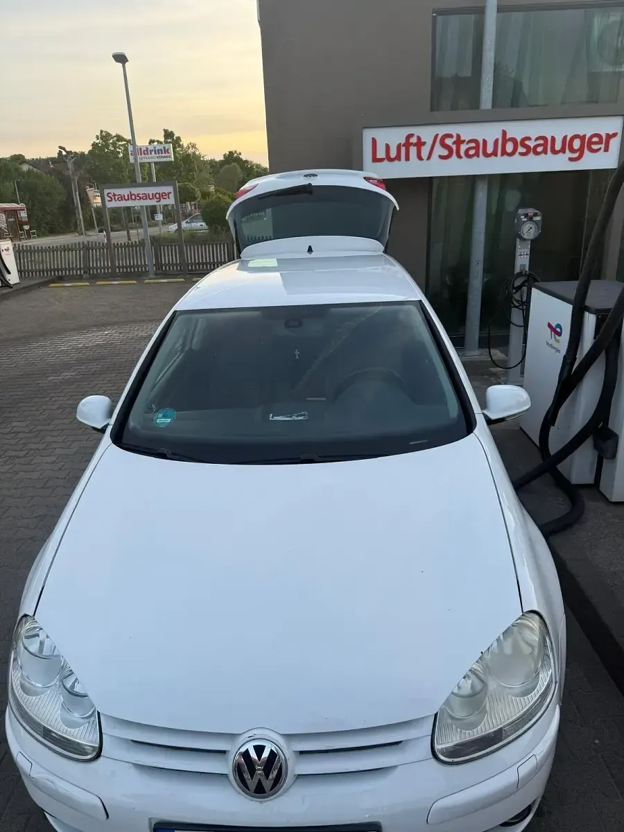 Gebraucht VW Golf VI 122 PS (89 kW) 2008 Weiß Kleinwagen
