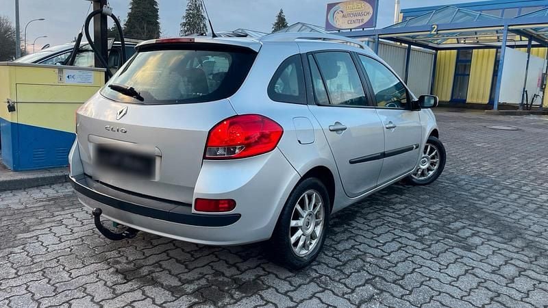 Gebraucht Renault Clio GrandTour 101 PS (74 kW) 2008 Silber Kombi
