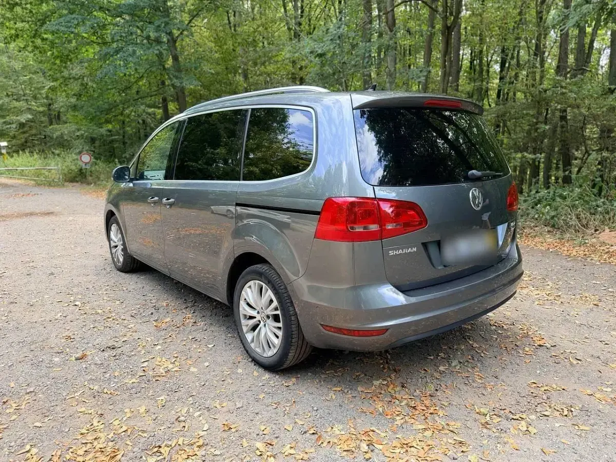 Gebraucht VW Sharan 176 PS (129 kW) 2014 Grau Van / Kleinbus