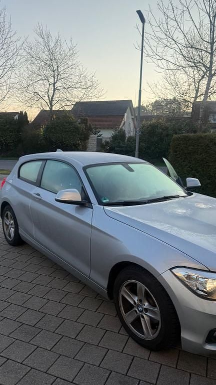 Gebraucht BMW 116 Advantage 109 PS (80 kW) 2015 Silber Kleinwagen