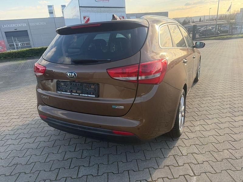 Gebraucht Kia Ceed 136 PS (100 kW) 2017 Braun Kleinwagen