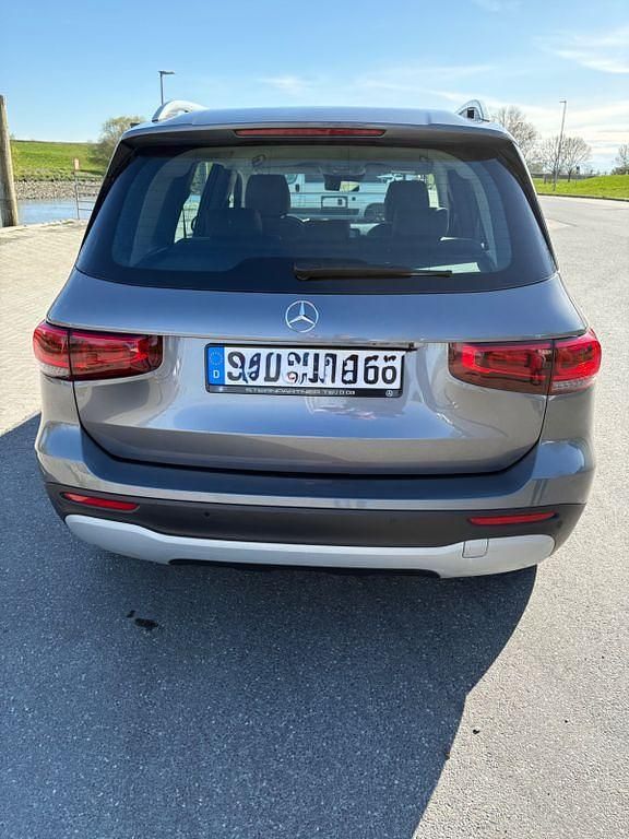 Gebraucht Mercedes GLB200 150 PS (110 kW) 2021 Grau SUV