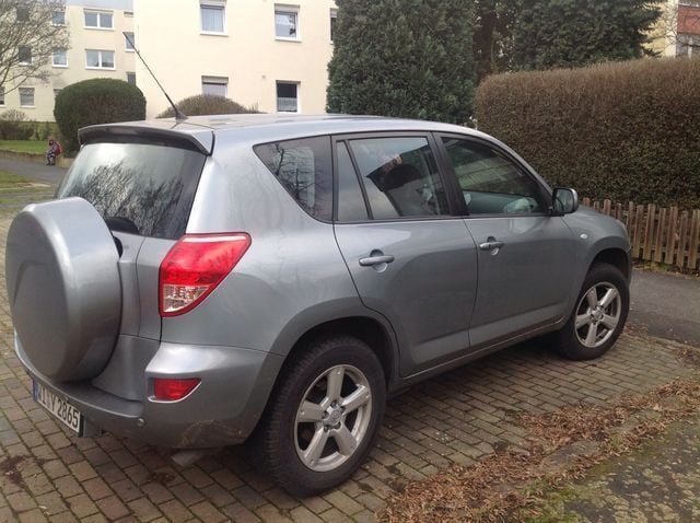 Gebraucht Toyota RAV4 Executive 152 PS (111 kW) 2006 Grün metallic SUV