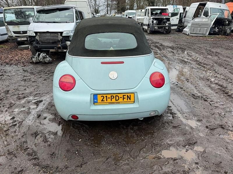 Gebraucht VW New Beetle Cabriolet 102 PS (75 kW) 2004 Blau Cabrio
