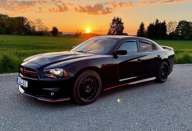 Schwarz Gebraucht 2015 Dodge Charger Limousine | 24.999 € - Bild 1/4