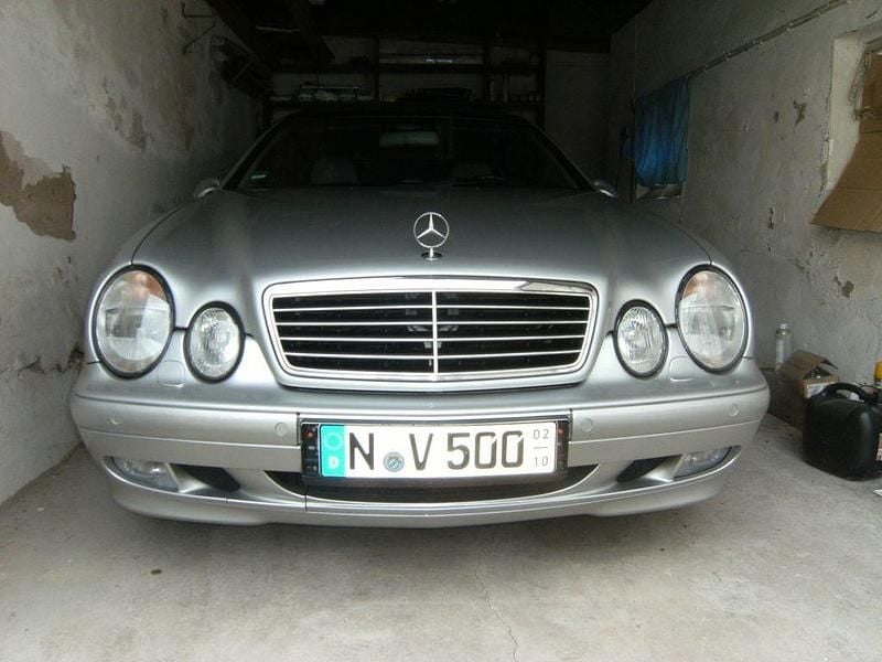 Silber Gebraucht 2001 Mercedes CLK320 Elegance Cabrio | 12.750 € (Teuer) - Bild 1/4
