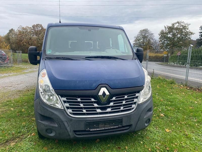 Blau Gebraucht 2015 Renault Master SUV | 12.490 € (Fairer Preis) - Bild 1/4