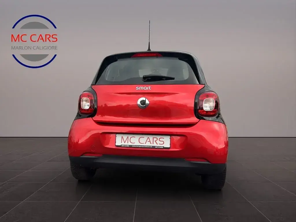 Gebraucht Smart ForFour 71 PS (52 kW) 2019 Schwarz Kleinwagen