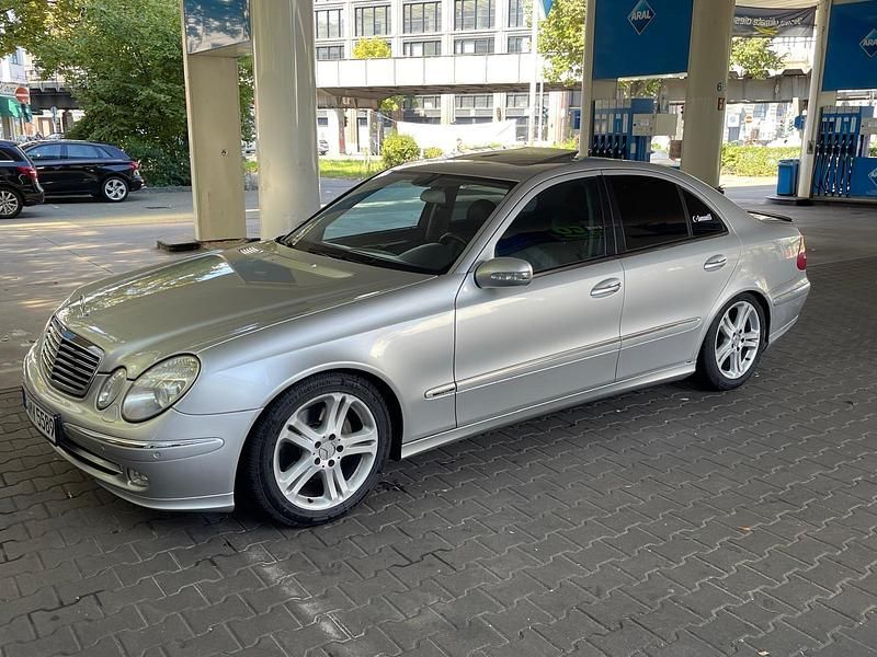 Gebraucht Mercedes E320 224 PS (164 kW) 2002 Silber Limousine