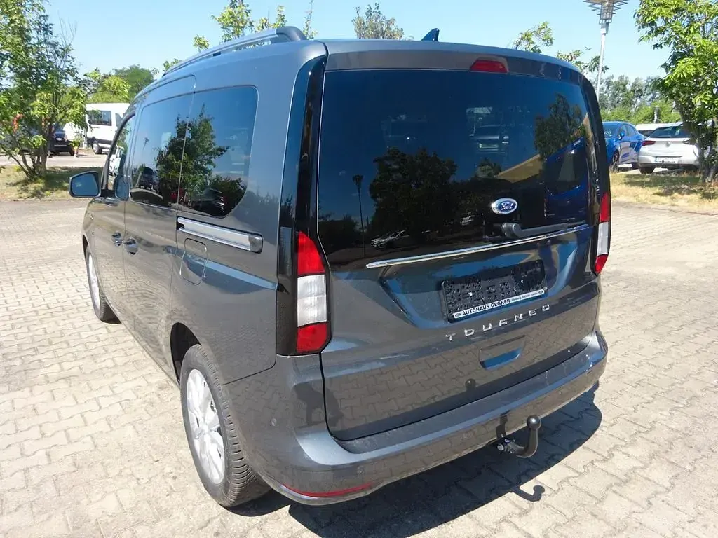 Gebraucht Ford Tourneo Connect Titanium 122 PS (89 kW) 2026 Grau Van / Kleinbus