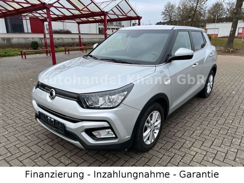 Gebraucht SsangYong Tivoli 128 PS (94 kW) 2018 Silber SUV