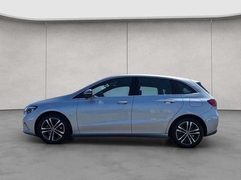 Gebraucht Mercedes B180 136 PS (100 kW) 2025 Grau Van / Kleinbus