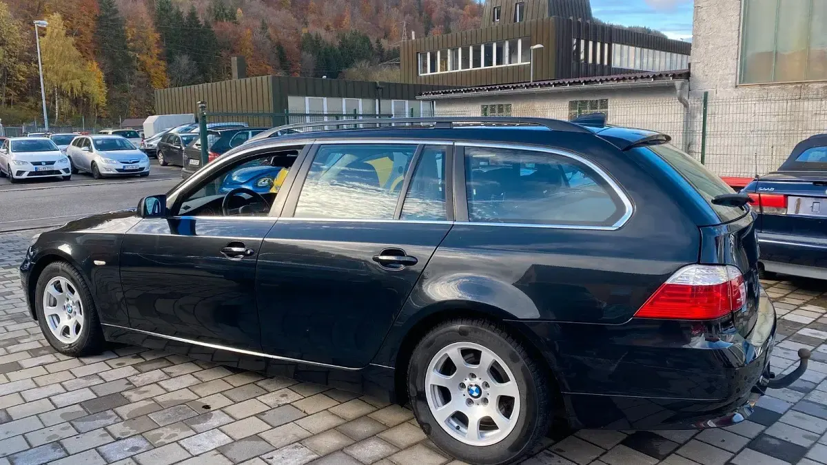 Gebraucht BMW 520 Sport Line 163 PS (119 kW) 2007 Schwarz Kombi