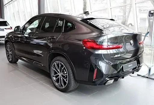 Neu BMW X4 286 PS (210 kW) 2026 Grau SUV