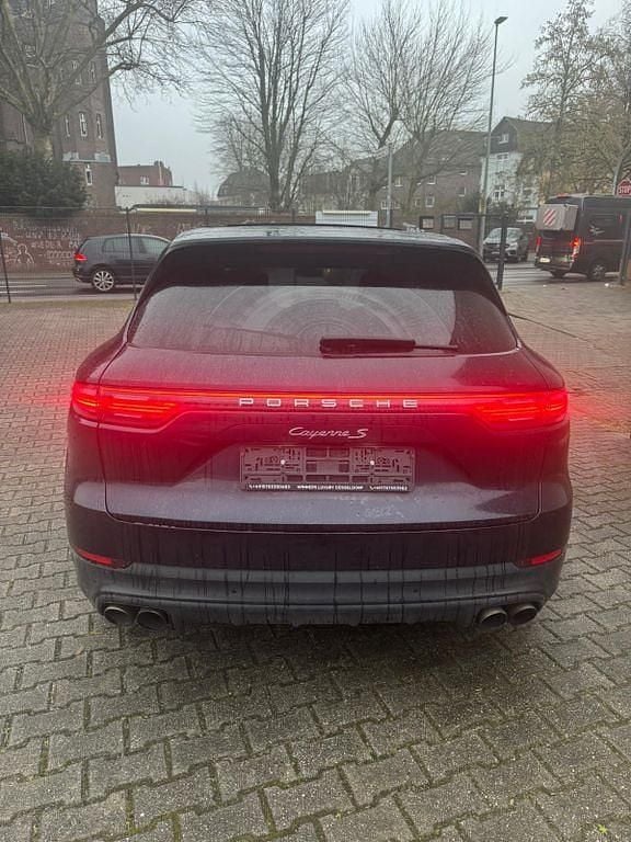 Gebraucht Porsche Cayenne S 441 PS (324 kW) 2018 Schwarz SUV