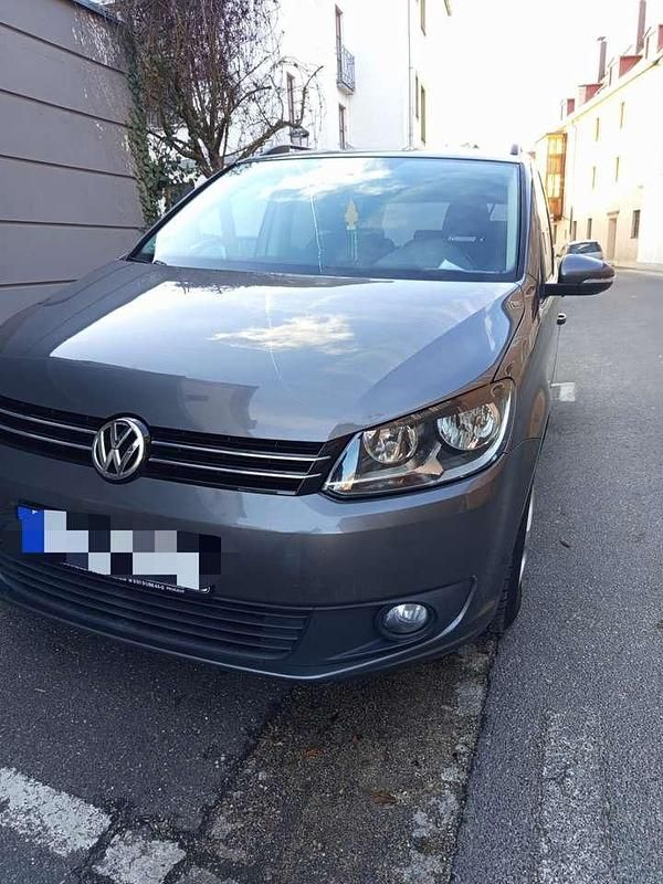 Gebraucht VW Touran Trendline 105 PS (77 kW) 2012 Grau Van / Kleinbus