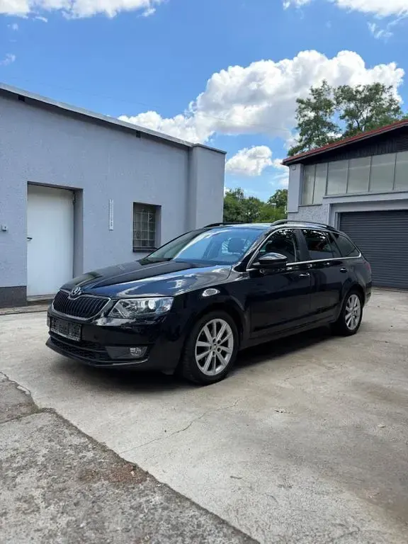 Gebraucht Skoda Octavia Style 150 PS (110 kW) 2015 Schwarz Kombi
