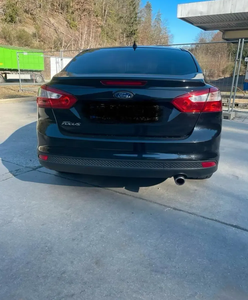 Gebraucht Ford Focus 150 PS (110 kW) 2011 Schwarz Limousine