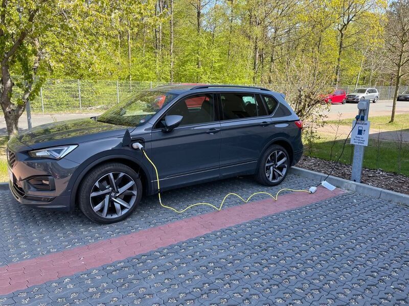 Grau Gebraucht 2021 Seat Tarraco FR SUV | 29.999 € (Fairer Preis) - Bild 1/4
