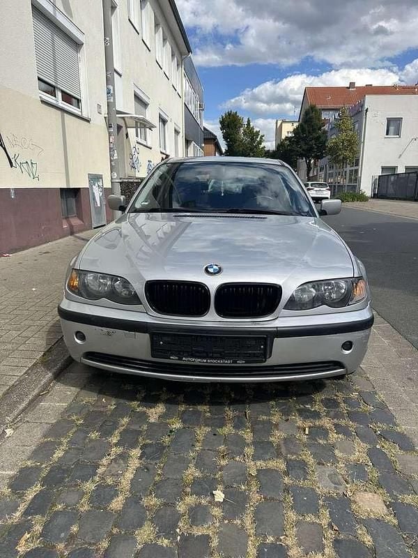 Grau Gebraucht 2005 BMW 316 Kombi | 1.749 € (Superpreis) - Bild 1/4
