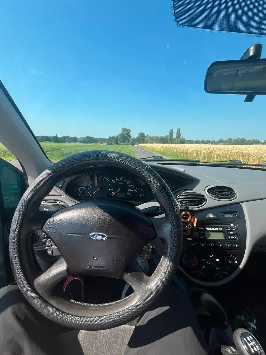 Gebraucht Ford Focus 101 PS (74 kW) 1999 Andere farben Kombi