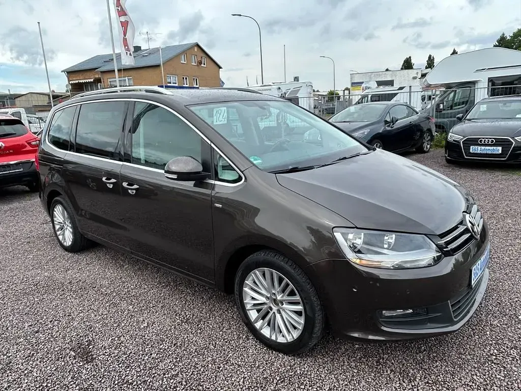Gebraucht VW Sharan Cup 140 PS (102 kW) 2015 Braun Van / Kleinbus