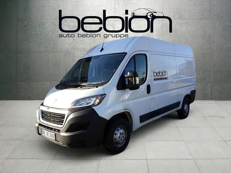 Lackierung weiss icy/deckende lackierung Gebraucht 2023 Peugeot Boxer Van | 25.900 € (Fairer Preis) - Bild 1/4