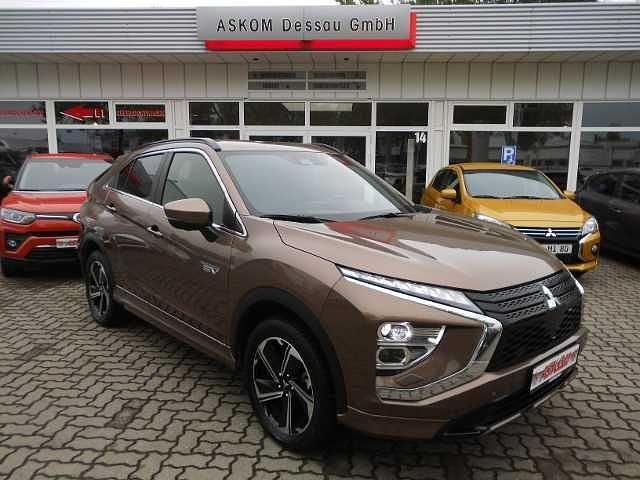 Braun Gebraucht 2022 Mitsubishi Eclipse Cross Plus SUV | 21.980 € (Guter Preis) - Bild 1/4
