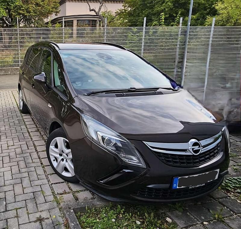 Braun Gebraucht 2014 Opel Zafira Tourer Active Van / Kleinbus | 6.000 € (Fairer Preis) - Bild 1/4